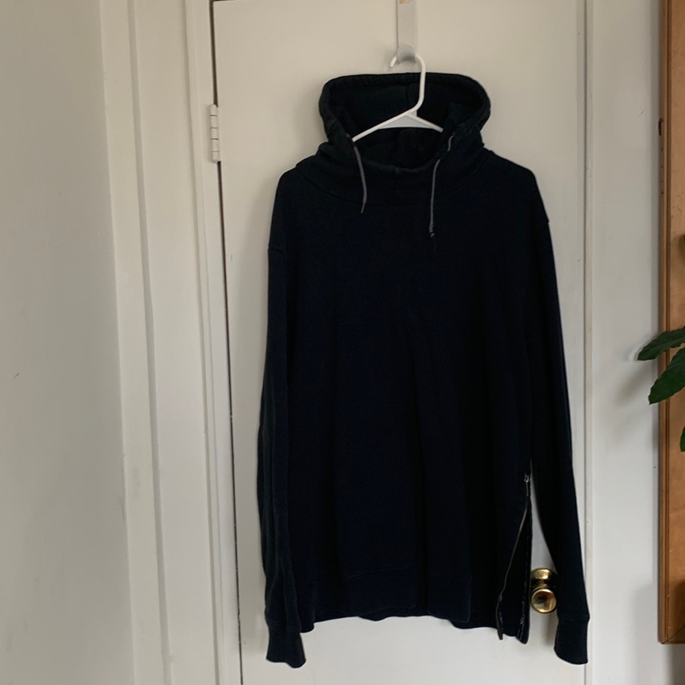Scotch&soda mens black hooded sweatshirt size XL.